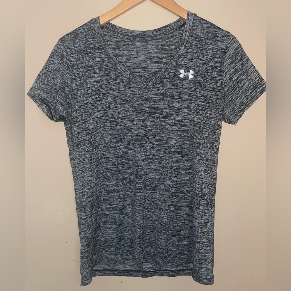 Underarmour size small/medium shirt